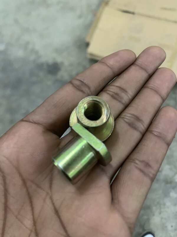 WD615 alternator bracket bushing VG1500130019 - Image 2