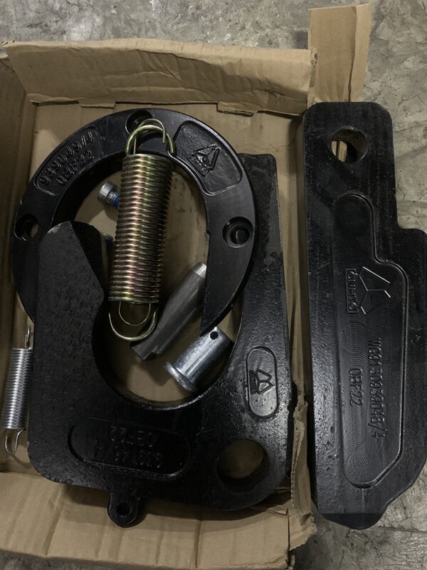 sinotruck saddle seat repair kit 90#