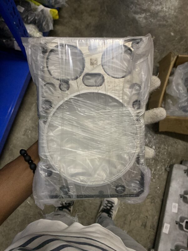 WD615 cylinder head gasket(EGR with metallic O ring) VG1500040065 - Image 2