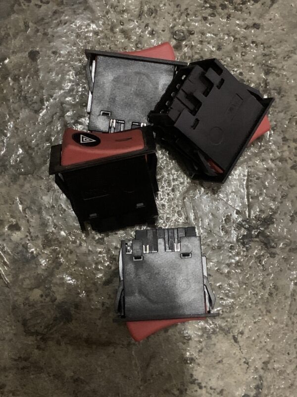 Shacman  Critical alarm rocker switch(SM) 81.25505.6291