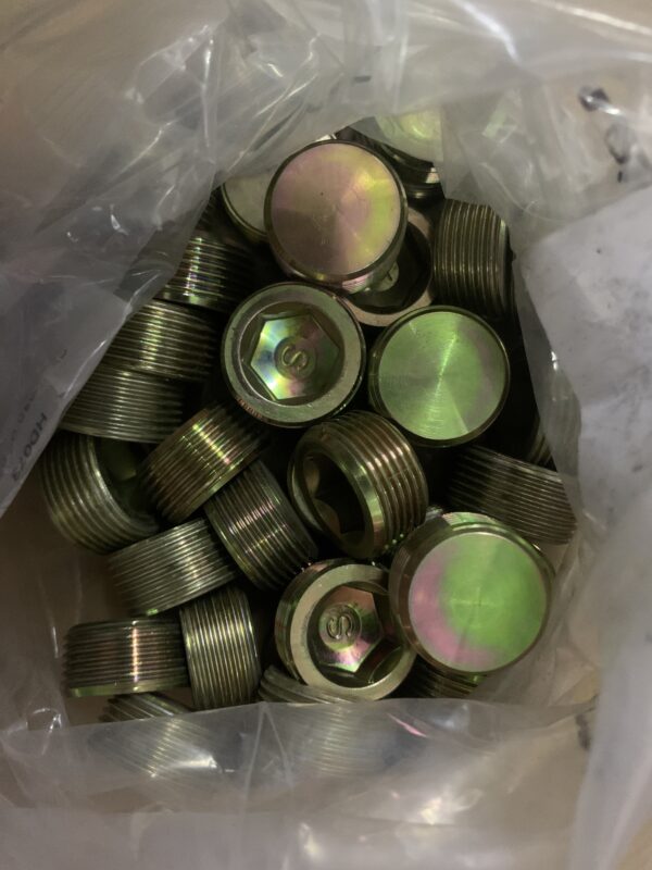 Shacman oil plugs of TGX 81.90310.0179