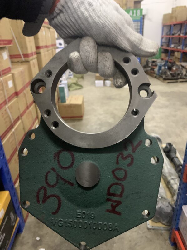 WD615 Camshaft Gear Cover VG1500010008 - Image 2