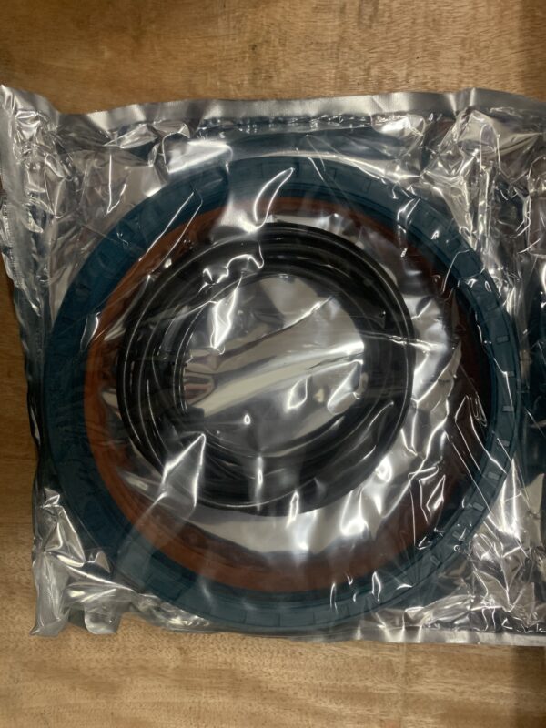 STR rear wheel oil seal 190*220*30