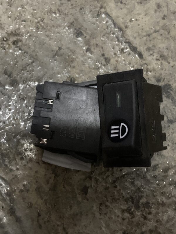 Shacman  Auxiliary high beam rocker switch(SM) DZ9200581023