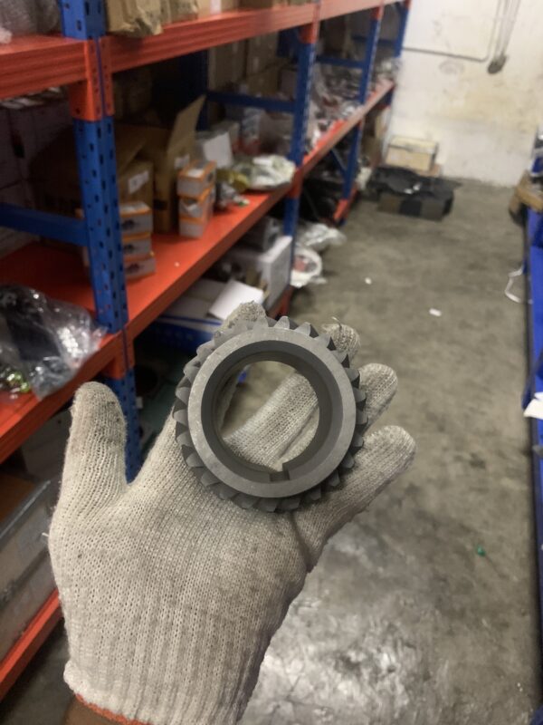 WD615 Crankshaft gear  (?50/25 teeth) 1614020038 - Image 2