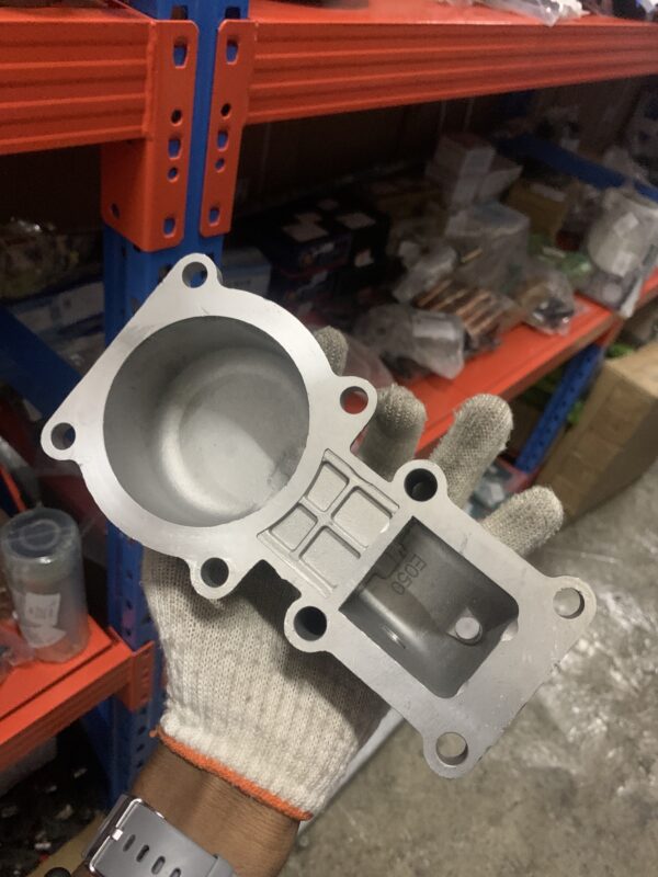 WD615 thermostat cover(with threads)  VG1500040105HW