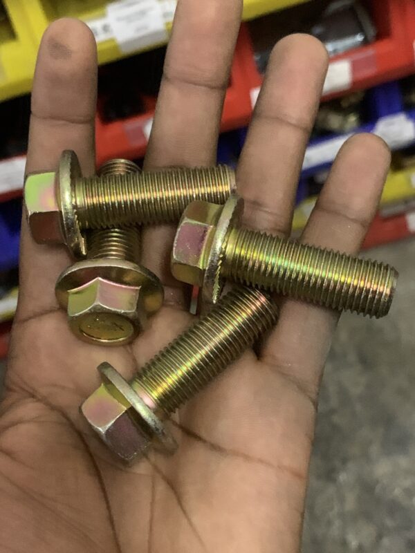 Shacman Hexagon bolt Q1811440TF3