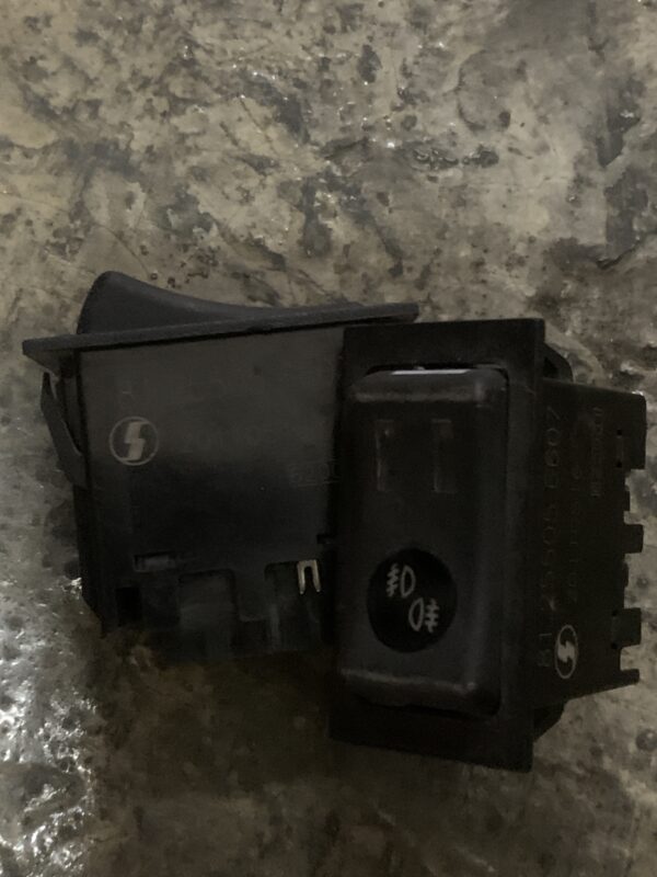 Shacman  fog seesaw switch(SM) 81.25505.6607