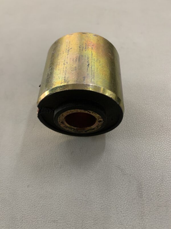 F3000 front stabilizer bar open bushing 81.96210.0450