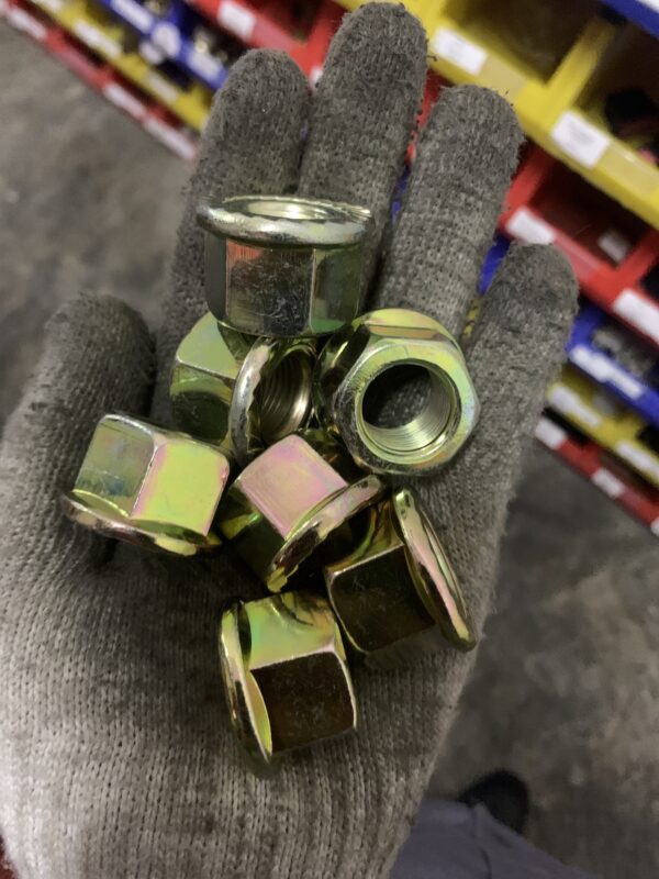 lock cap M18