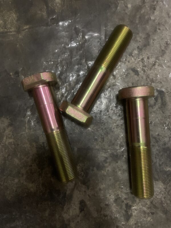 Sinotruck rear wheel bolt(without nut) 22*100*1.5