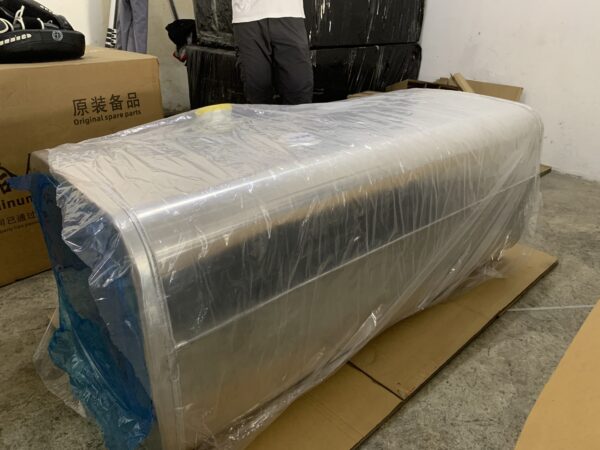 Sinotruck 154*68*62 600L (right open)fuel tank WG9925555697 - Image 2